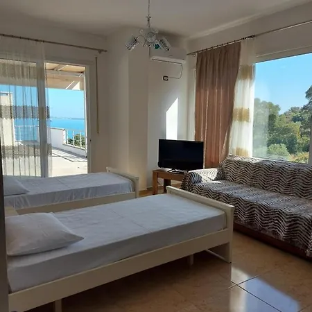 Ina's * Vlorë